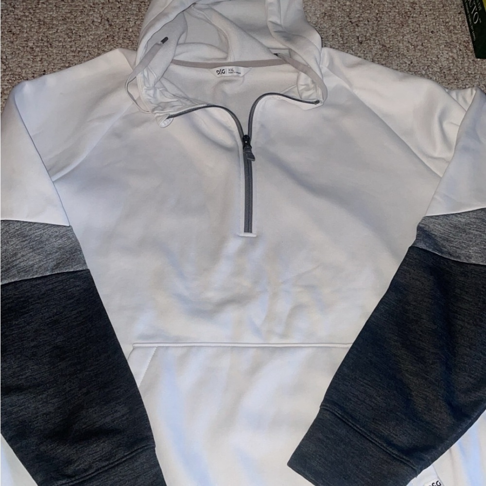 DSG Men's White and Gray Zip-Up Sweater